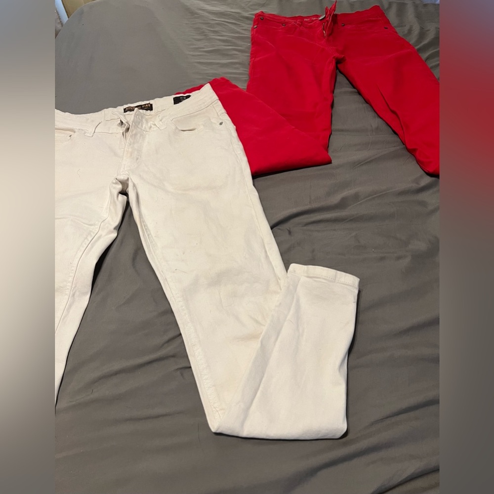Men’s Slim Cut Skinny Red and White Colored Jeans Size 30